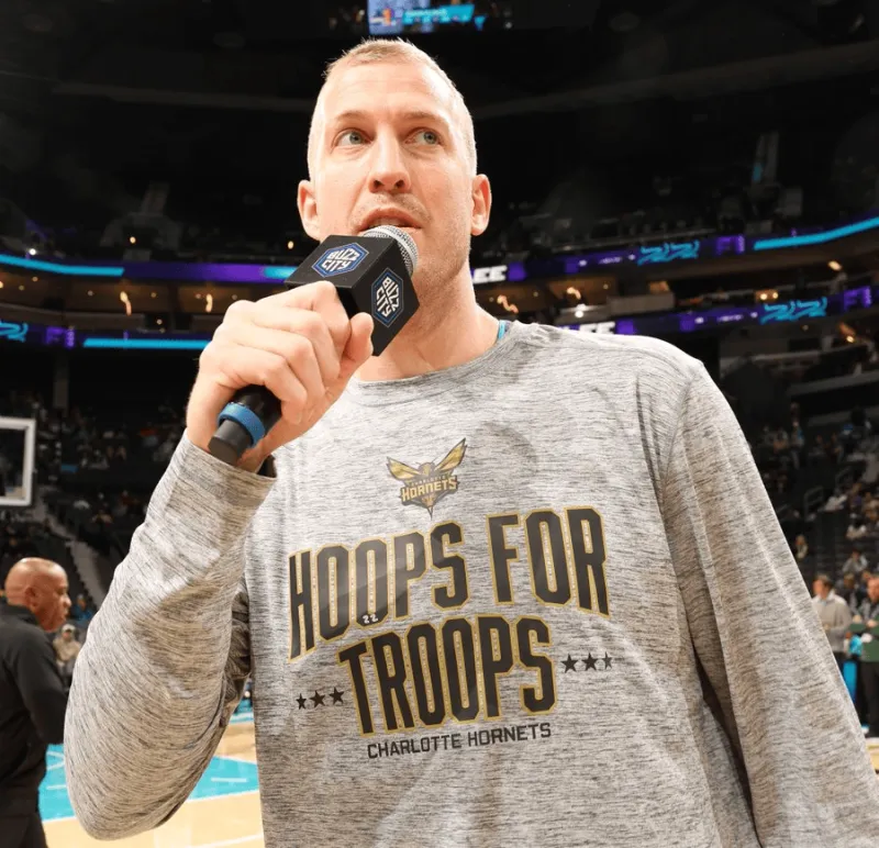 36岁生日快乐!NBA官方晒照为梅森-普拉姆利庆生