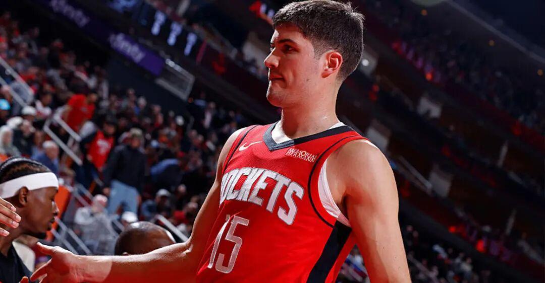 kaiyun-高情商：不会交易，低情商：没人要！七七到湖人后，掘金还没赢过湖人！