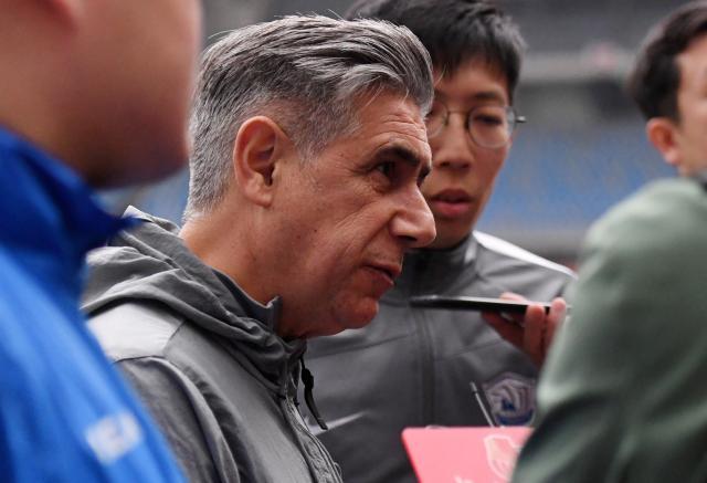 开云app-沧州7轮4分古特比威信降至冰点：希望球迷更宽容些