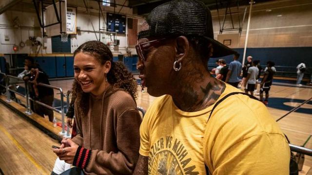 1610695620990022157.jpg kaiyun-篮板王罗德曼的女儿踢足球 18岁成NWSL最年轻新秀